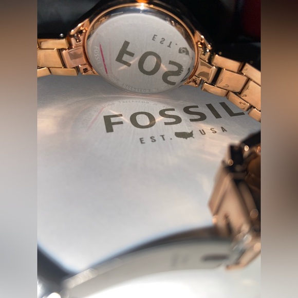 Fossil Watch - Picture 5 of 5